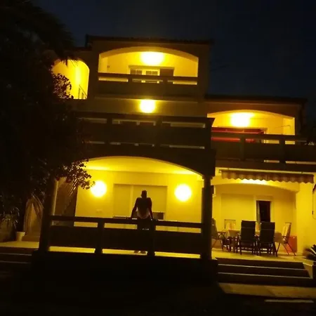 Apartamento Studio In With Balcony, Air Conditioning, Wi-fi, Dishwasher