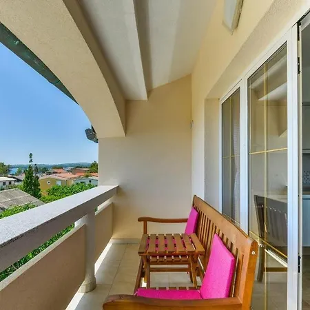 Appartamento Studio In With Balcony, Air Conditioning, Wi-fi, Dishwasher